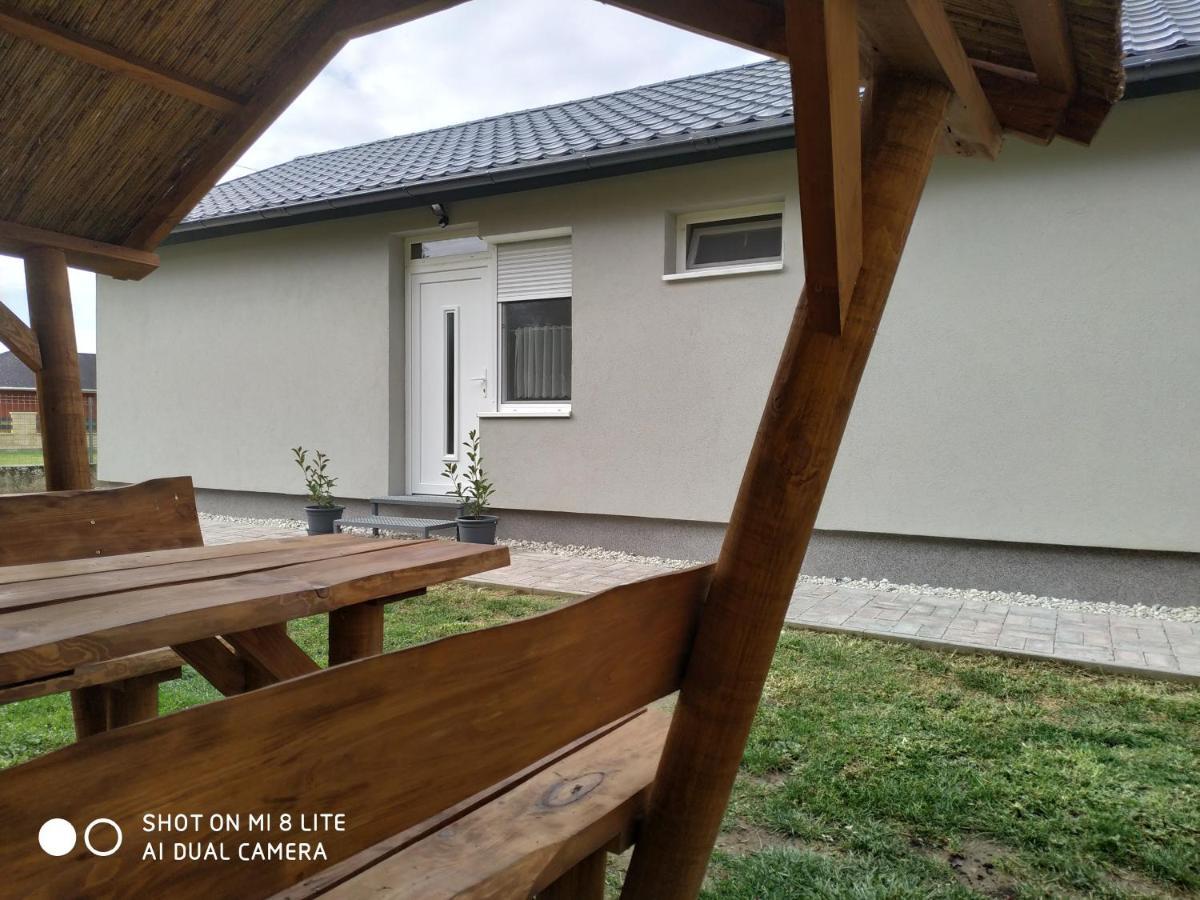 Sueni Apartman Ordacsehi ภายนอก รูปภาพ